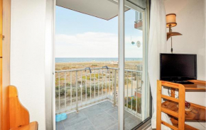 Nice apartment in Le Barcarès with 2 Bedrooms